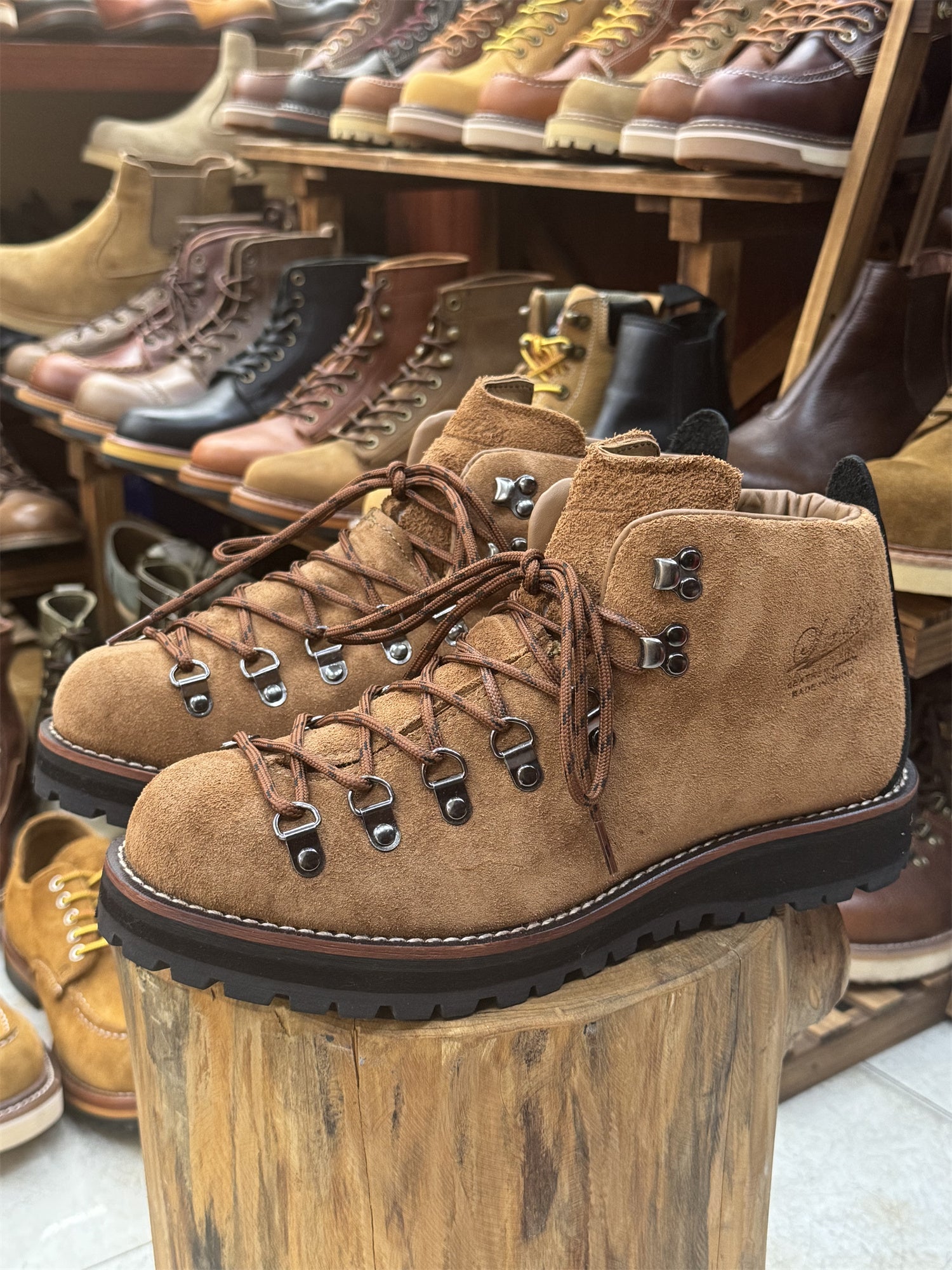 Handgefertigte Vintage Outdoor Trekking-Boots