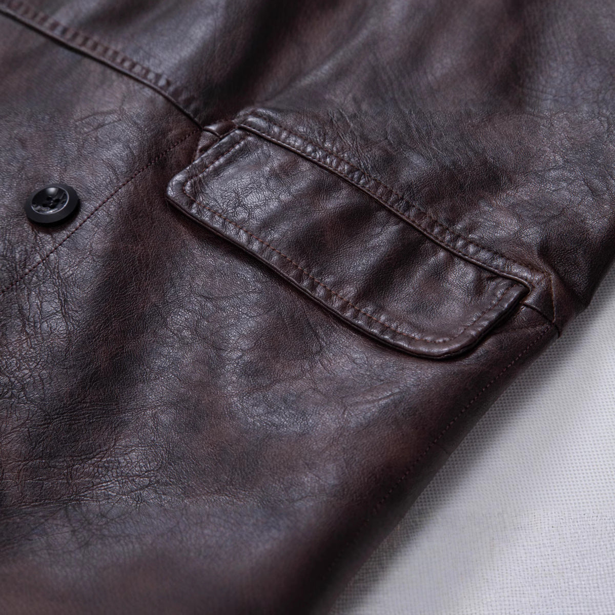 Herren Trenchcoat im Biker-Stil – Bild 2 | LuxeStyle