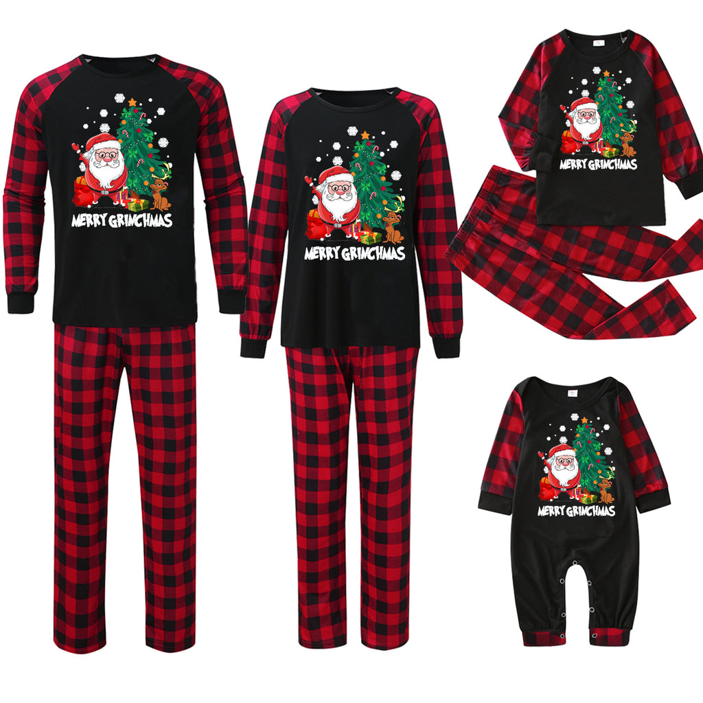 Weihnachts-Pyjama für die ganze Familie