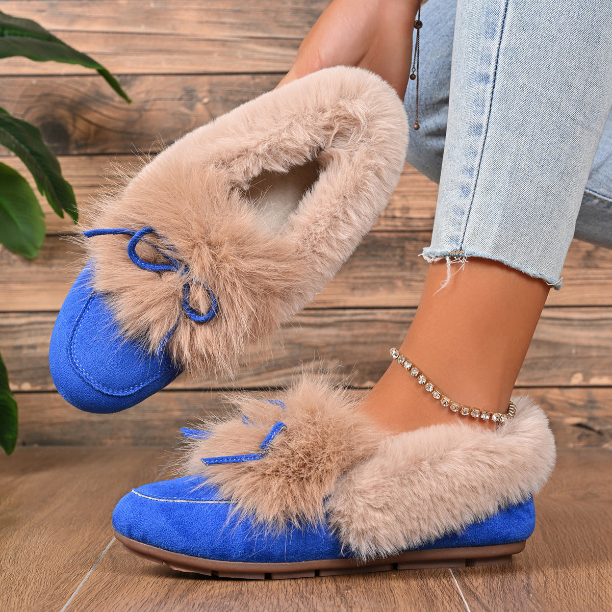 Runde Damen-Schuhe mit Schleife