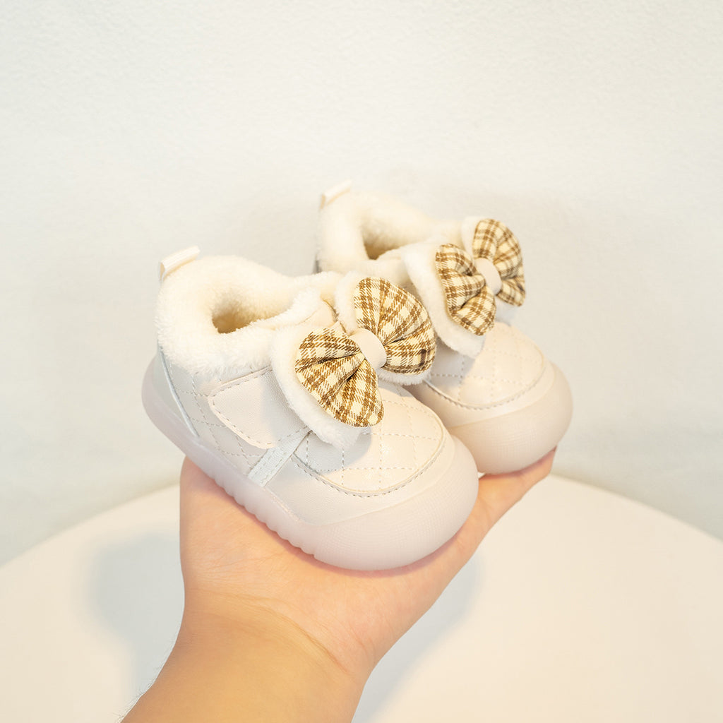 Warme Winter-Kinderschuhe