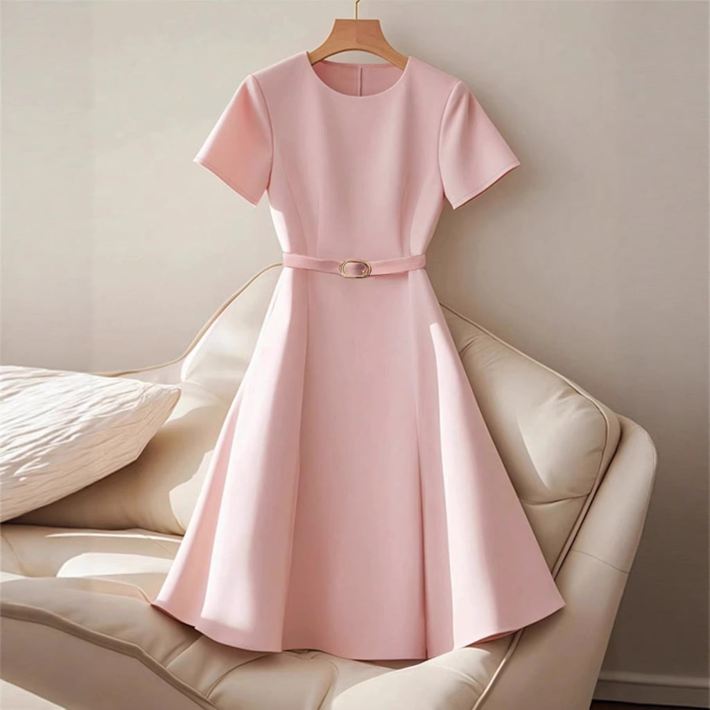 Elegantes A-Linien-Kleid mit Gürtel | LuxeStyle