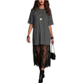 Kurzes Kleid mit Spitze und Rundhals