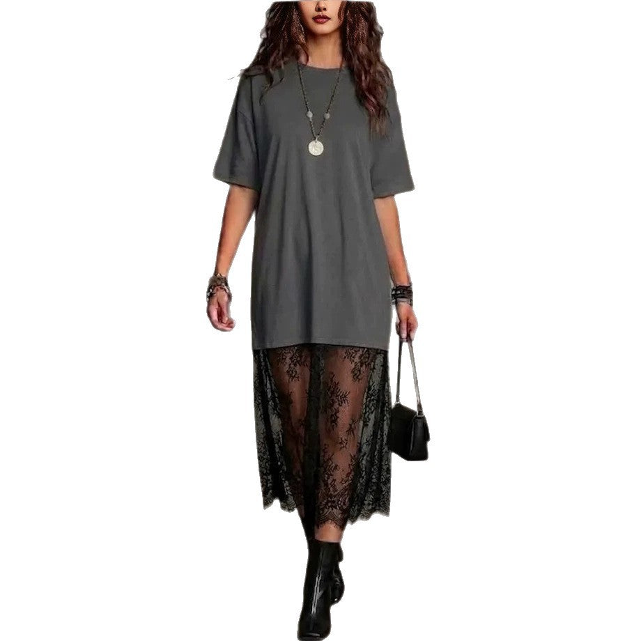 Kurzes Kleid mit Spitze und Rundhals