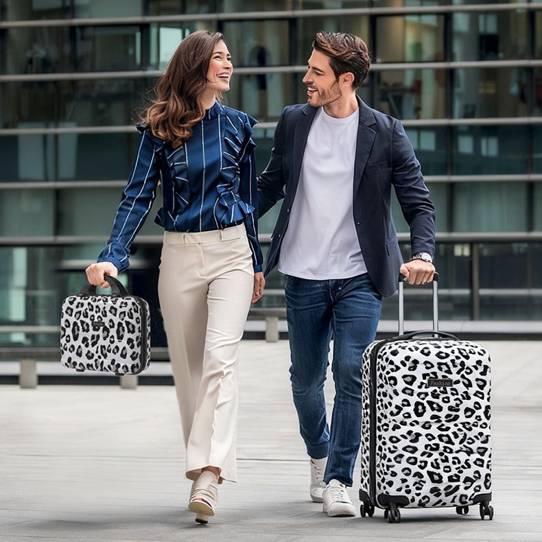 2-teiliges Kofferset mit Make-up-Tasche