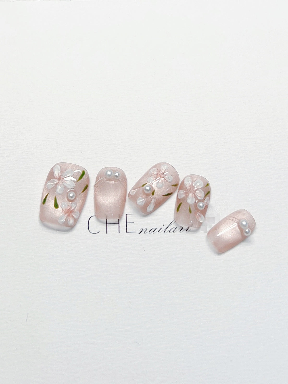 Blumen-Perlen Nagel-Set zum Aufkleben – Bild 3 | LuxeStyle