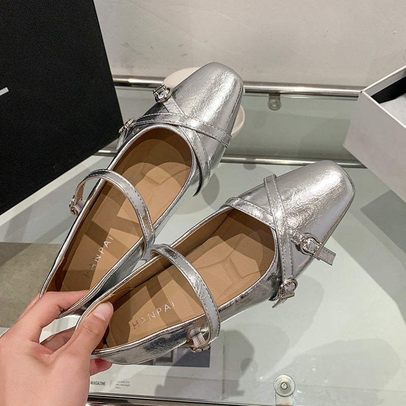 Silberne Mary Jane Flats mit verstecktem Absatz
