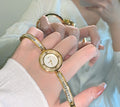 Damen-Armbanduhr mit Diamant-Akzenten – Bild 1 | LuxeStyle