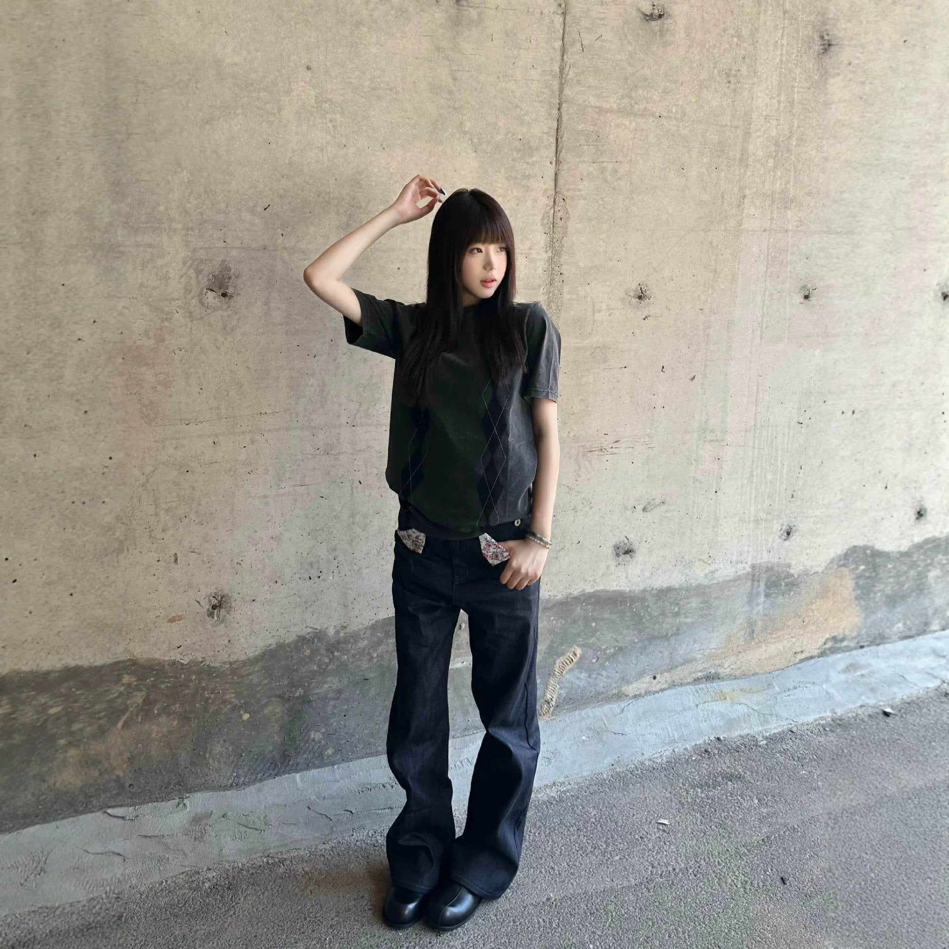 Slim A-Linie Jeans mit Blumenmuster für Damen – Ansicht 5