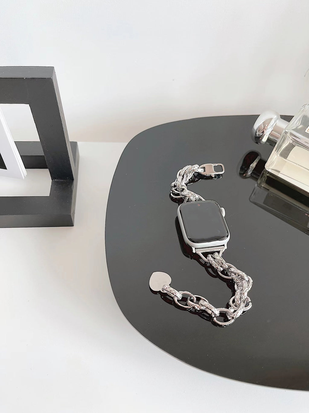 Metall-Punk-Uhrarmband für Apple Watch – Bild 3 | LuxeStyle