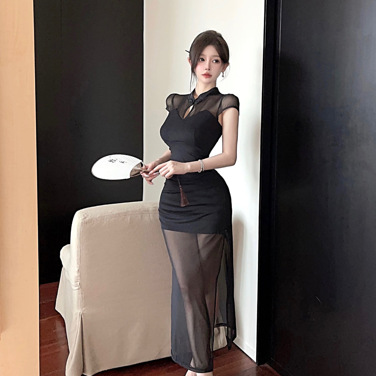Elegantes schwarzes Cheongsam-Kleid mit Schlitz | LuxeStyle