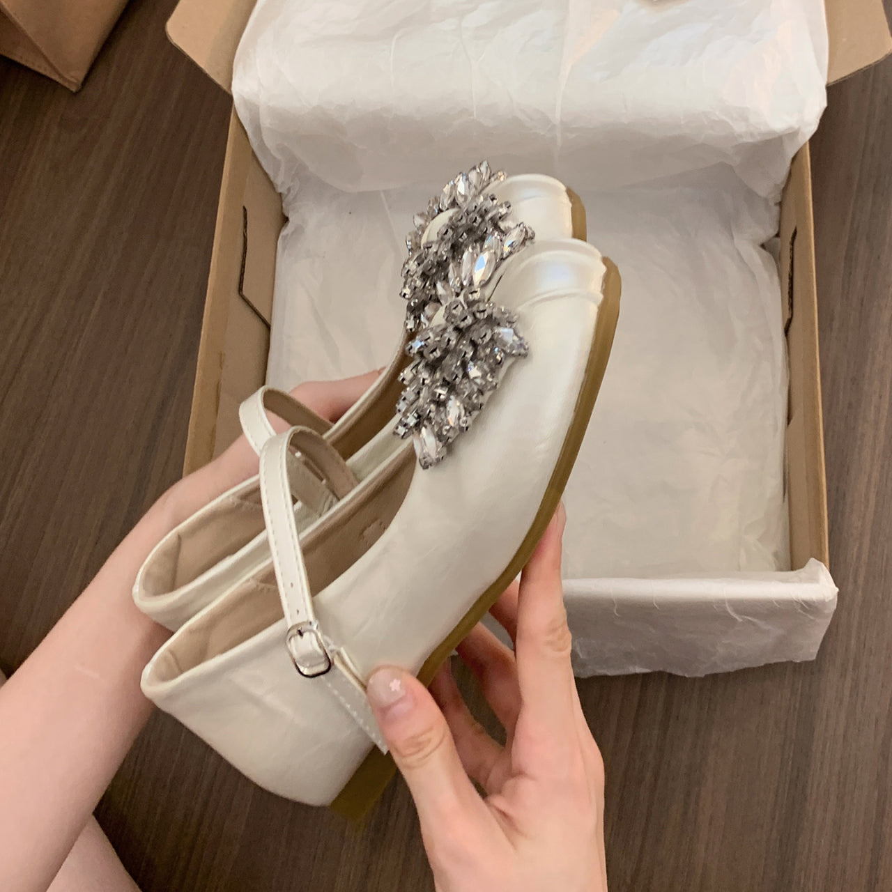 Mary Jane Flats mit Strass-Schleifen