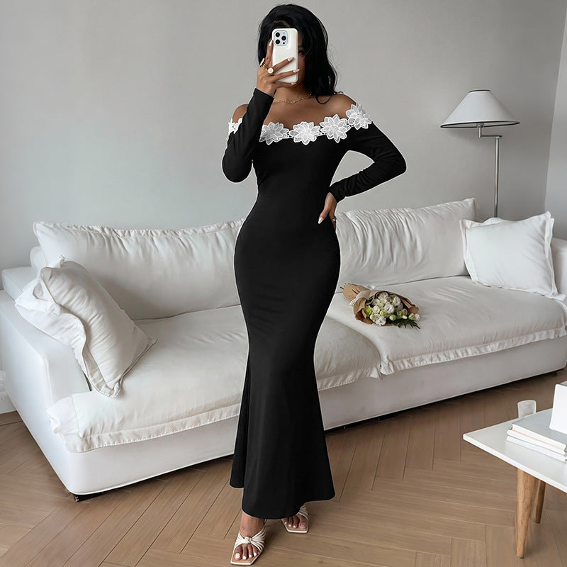 Elegantes Off-Shoulder Maxikleid mit Blumen-Patchwork