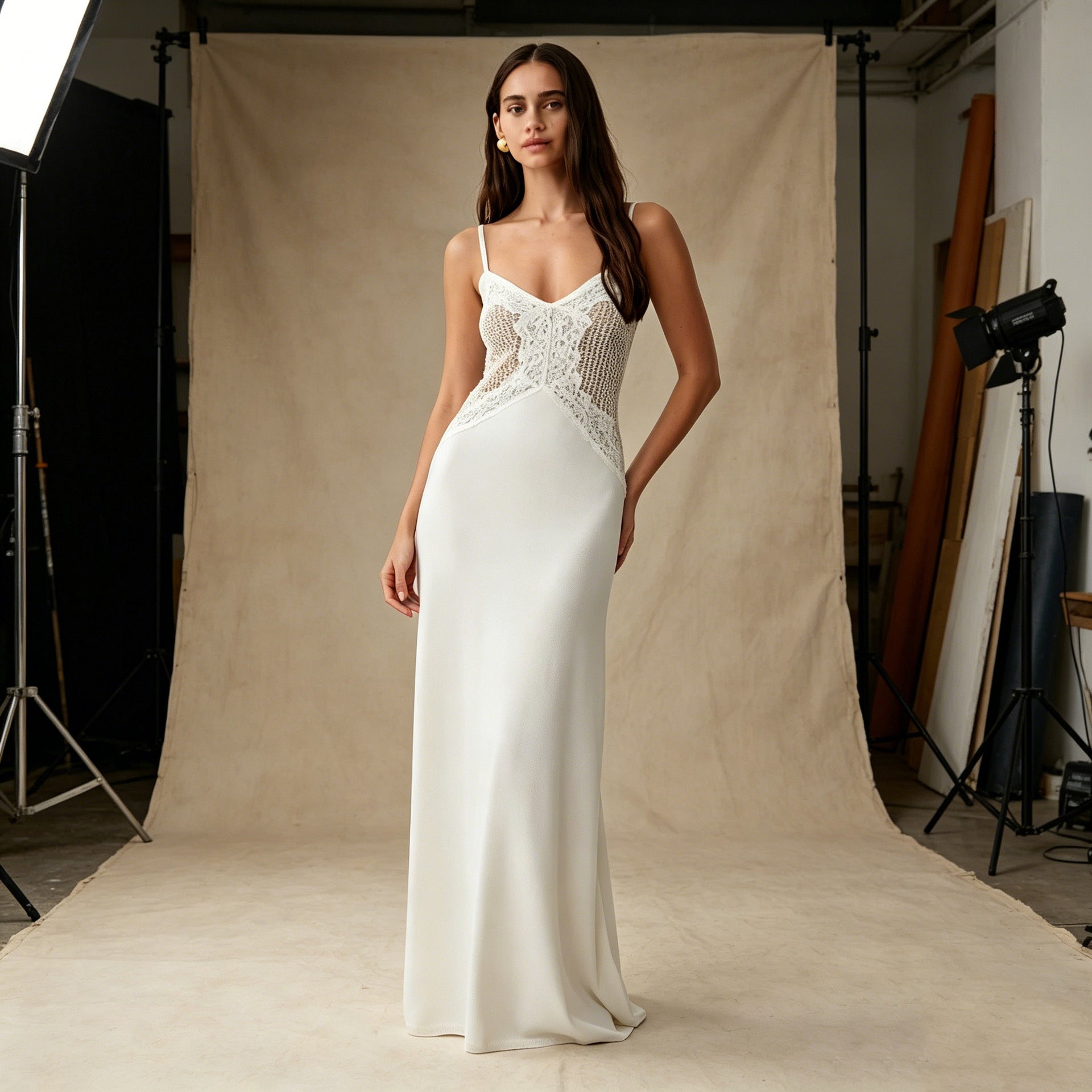 Elegantes Spitzenkleid mit Spaghettiträgern