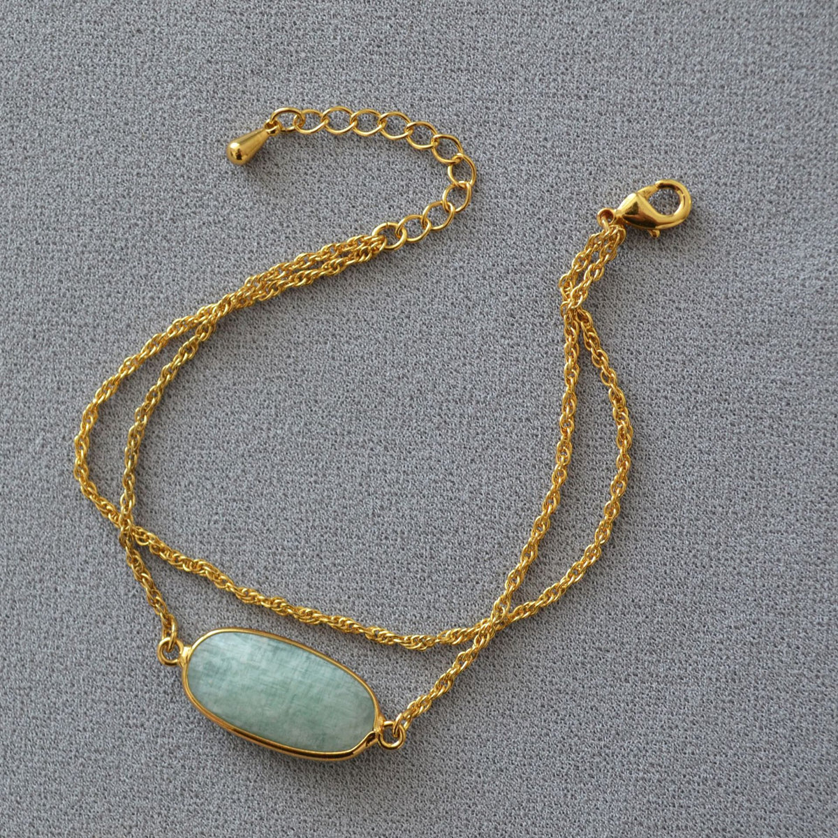 Doppelarmband mit Naturstein und Metallkette – Bild 3 | LuxeStyle