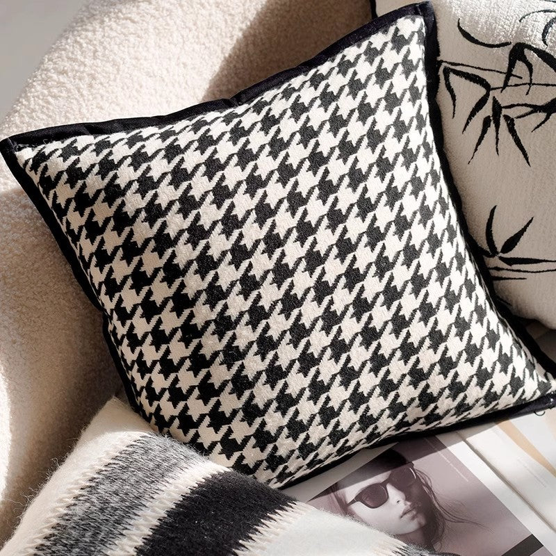 Abstrakte Kissen für Sofa und Bett