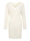 Elegantes Strickkleid mit V-Ausschnitt – Bild 8 | LuxeStyle