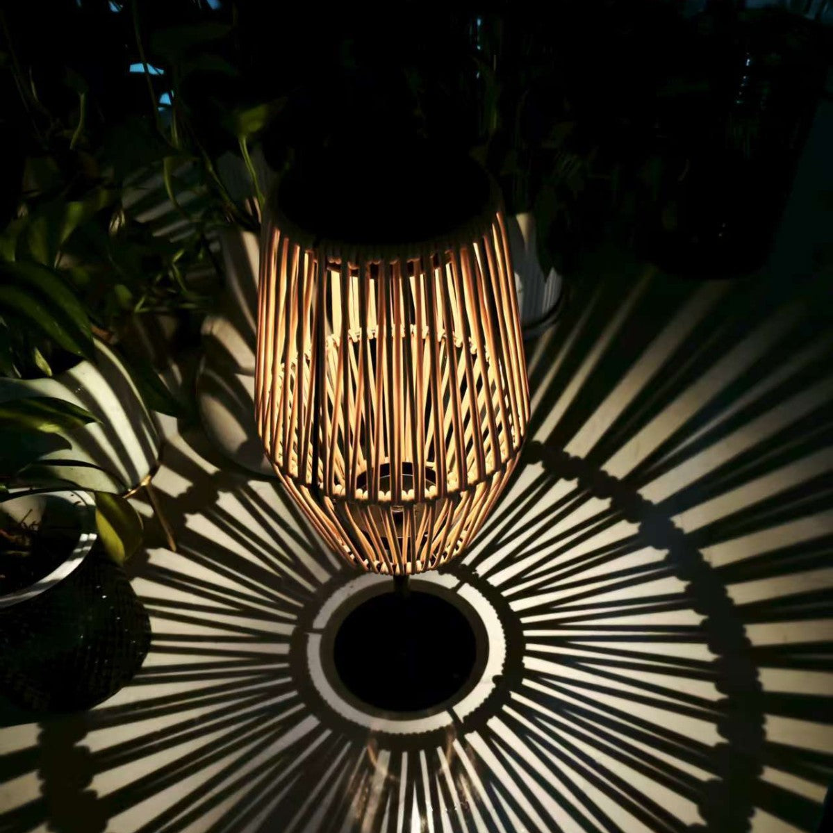 Rattan-Laterne für den Aussenbereich – Bild 6 | LuxeStyle