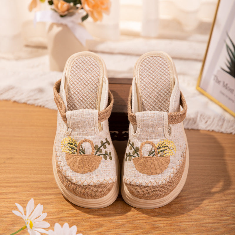 Leichte Leinen-Slipper mit Stickerei