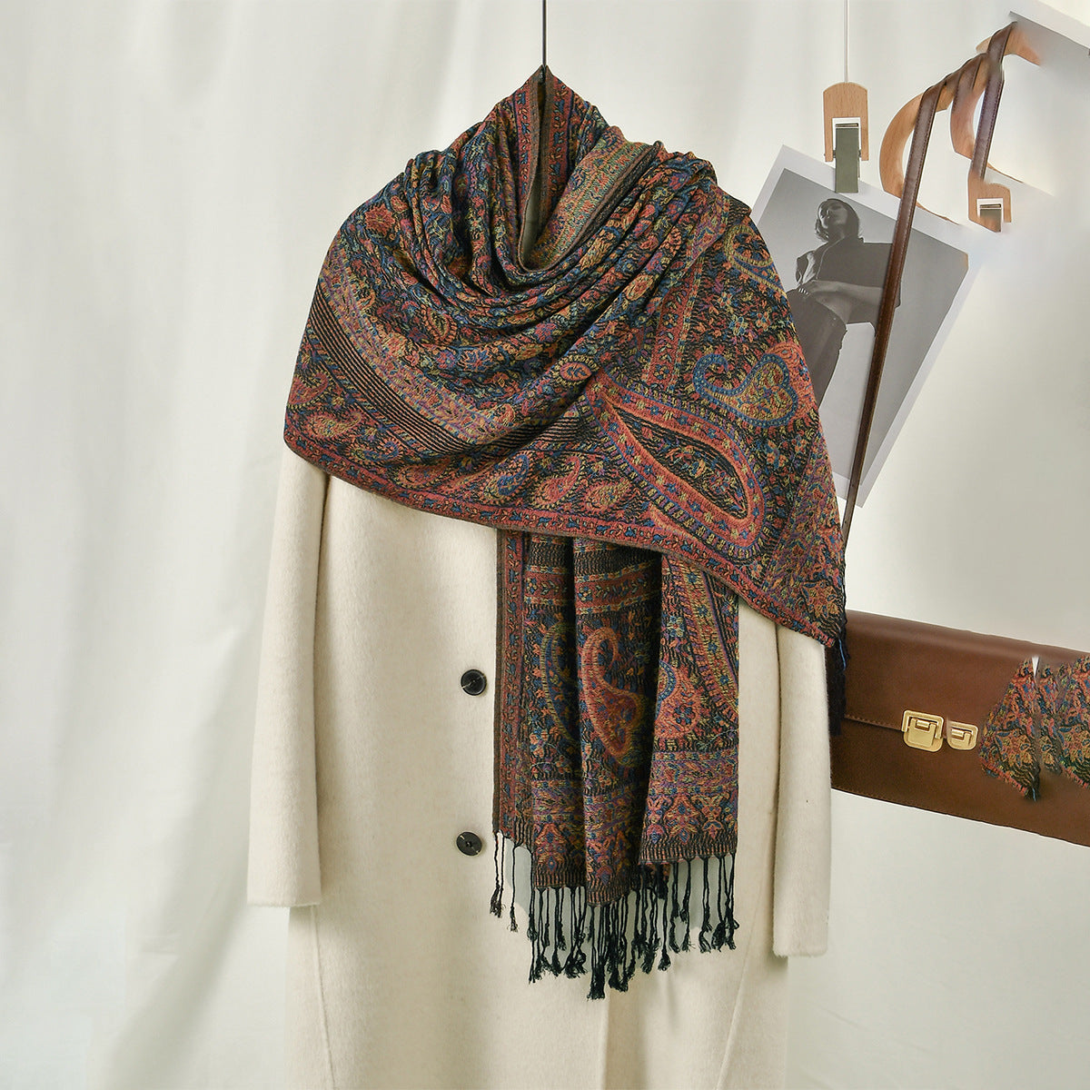 Cashew-Jacquard-Schal mit Quasten