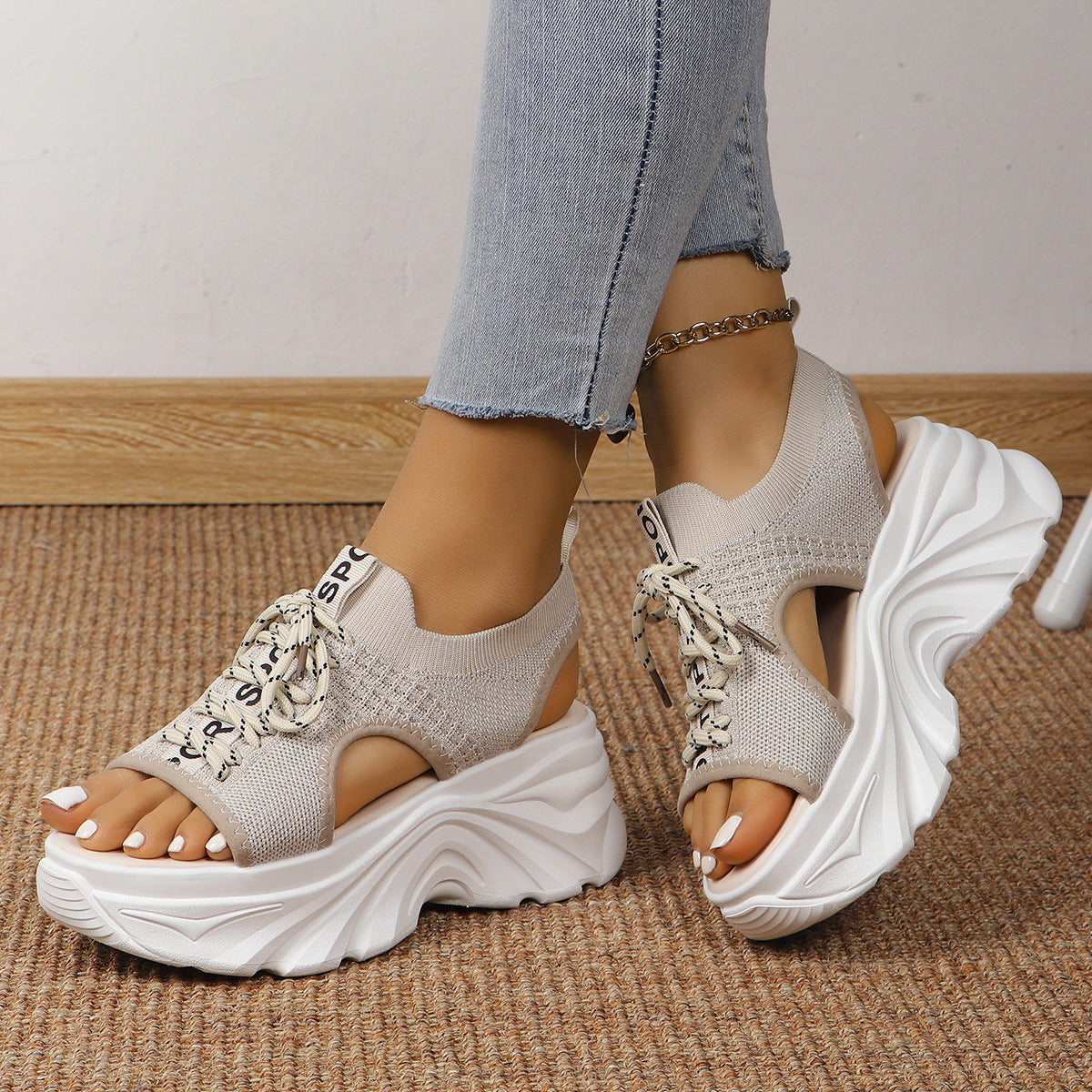Sandalen mit Plateau – Bild 8 | LuxeStyle