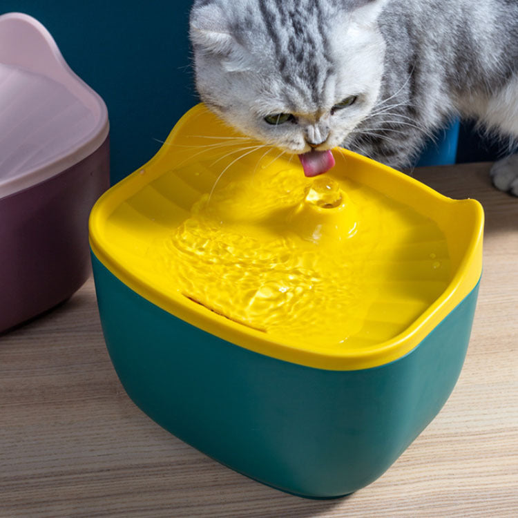 Trinkbrunnen für Katzen und kleine Hunde | LuxeStyle