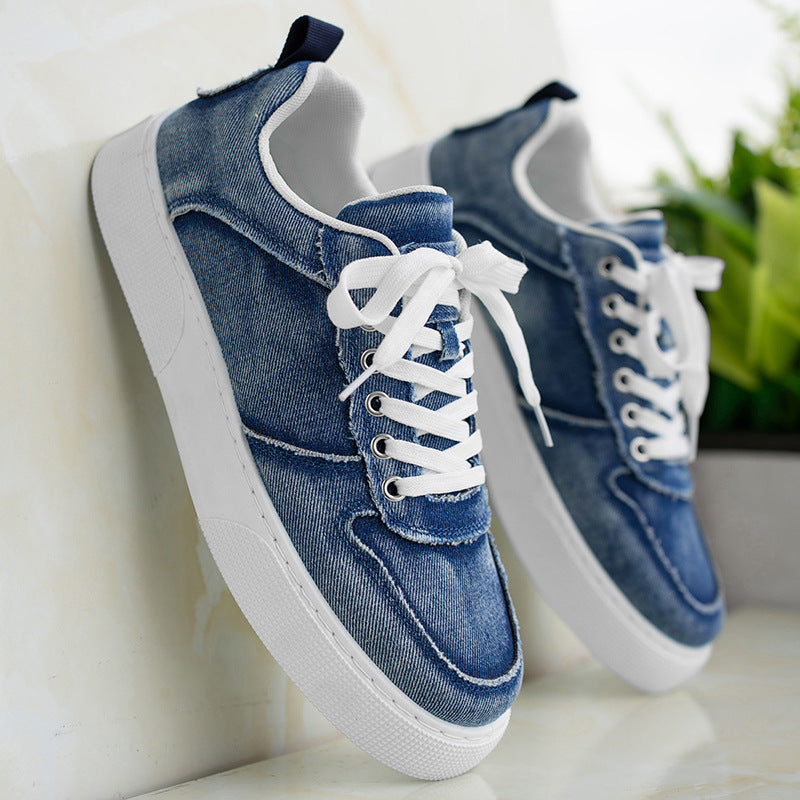 Lässige Canvas-Schuhe mit Denim-Details – Bild 7 | LuxeStyle
