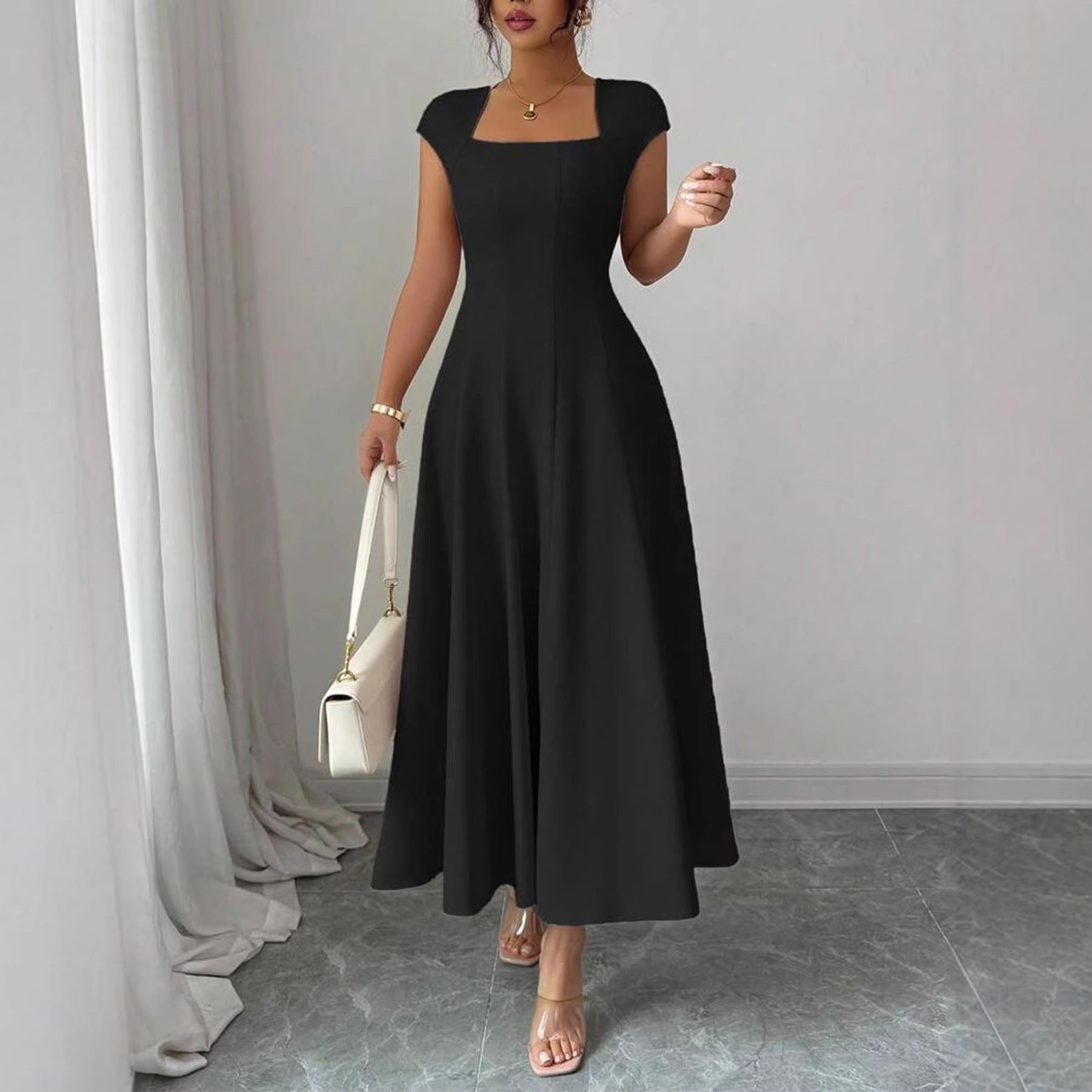 Elegantes Maxikleid mit eckigem Ausschnitt
