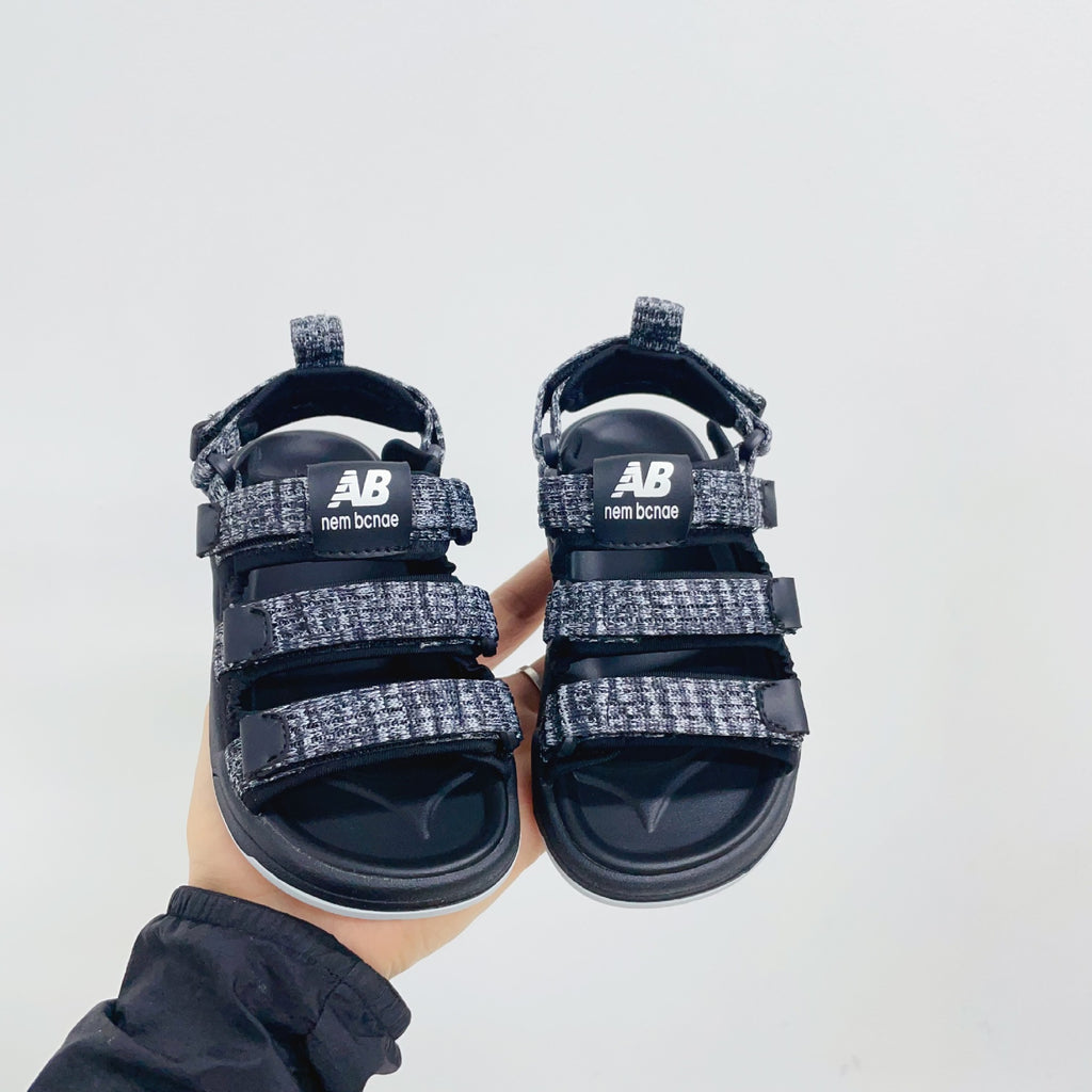 Trendige Farbblock-Sandalen für Kinder