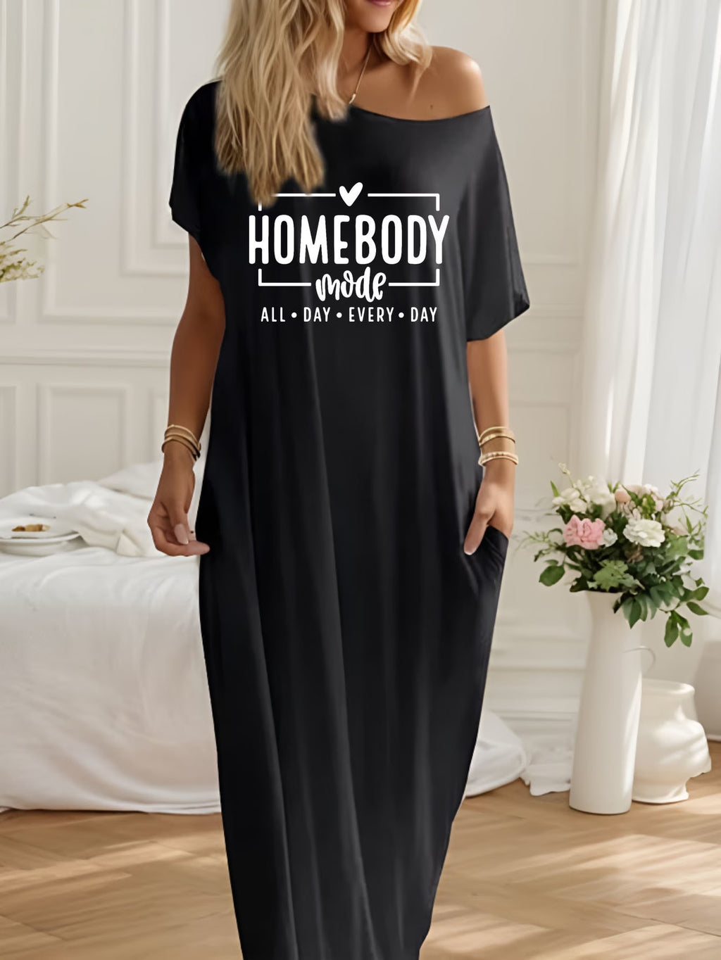 Gemustertes langes Kleid mit V-Ausschnitt