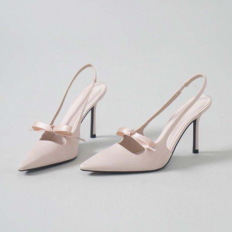 Satin High Heels mit Schleife