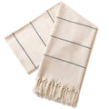 Kremiges Tuch mit Stickerei – Strandtuch | LuxeStyle