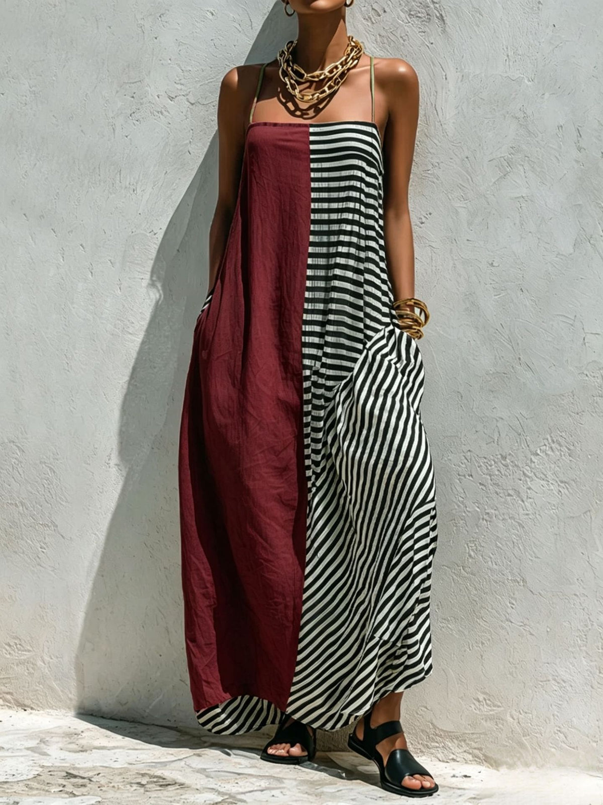 Gedrucktes gestreiftes ärmelloses langes Kleid | LuxeStyle