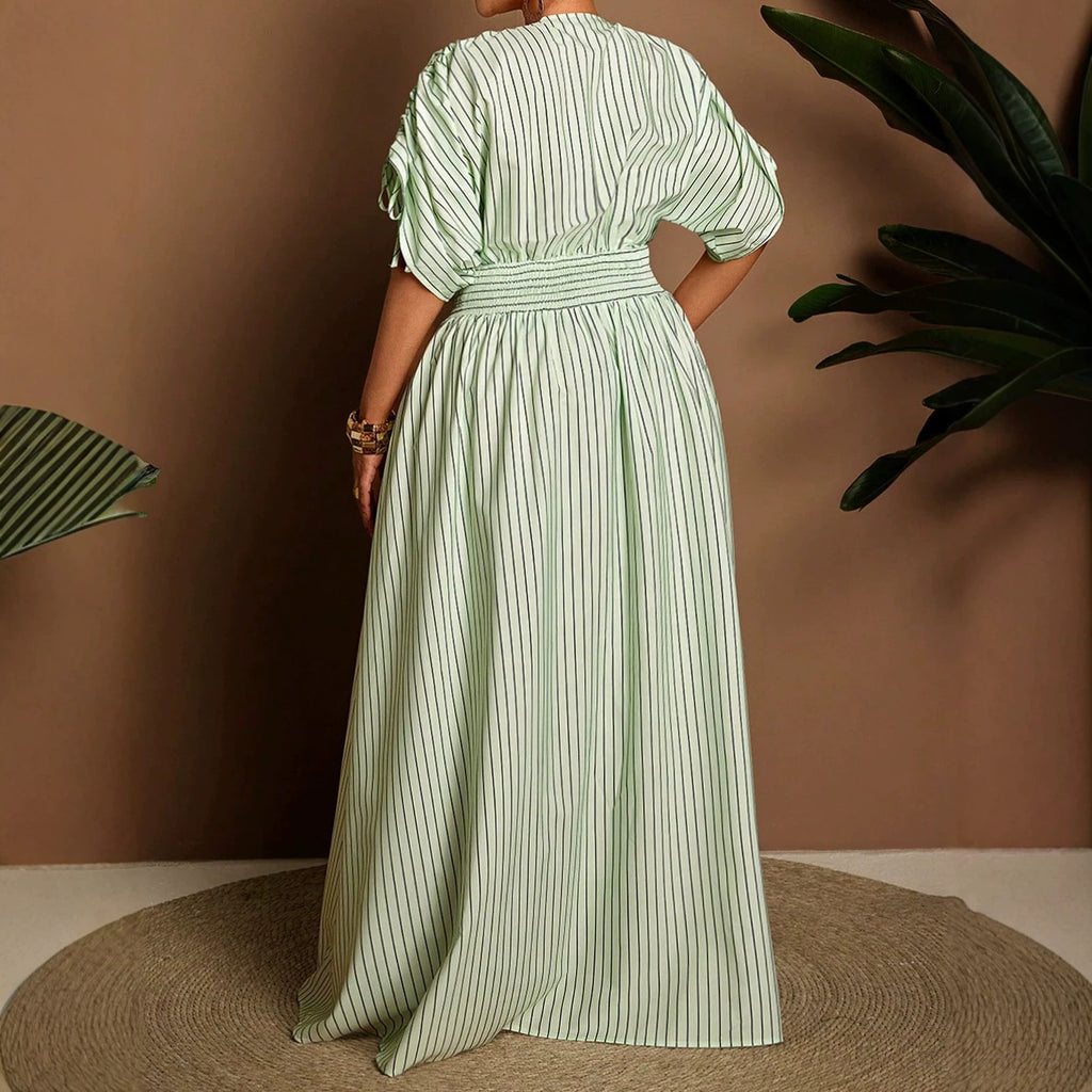 Elegantes gestreiftes V-Neck A-Linien-Kleid