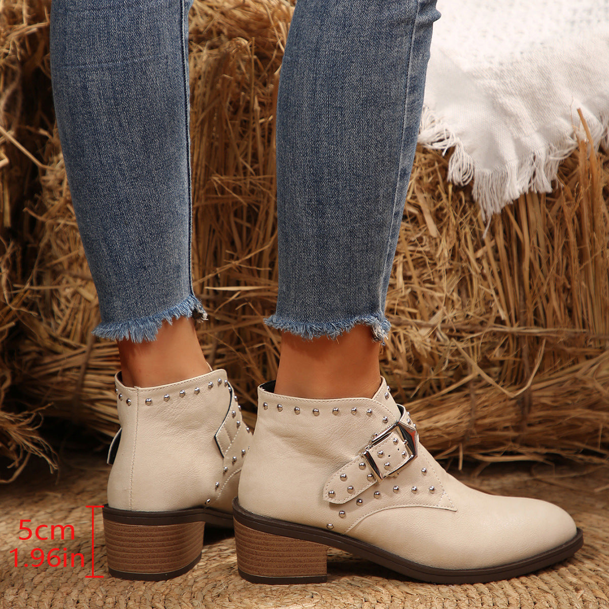 Spitze Stiefeletten mit mittlerem Absatz