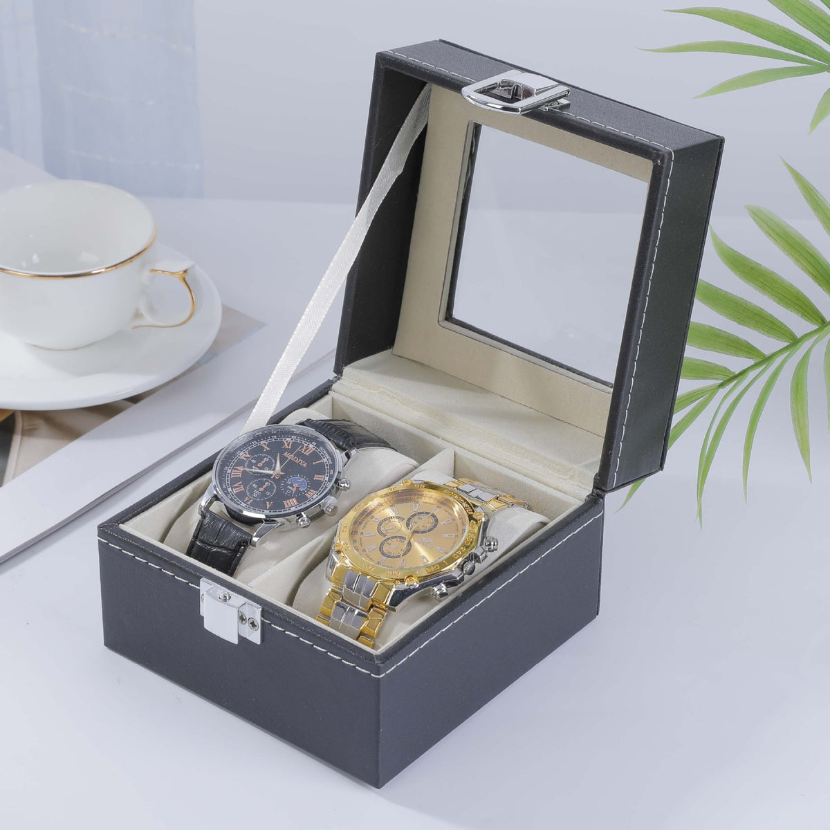 Uhrenbox aus Leder mit Sichtfenster – Bild 11 | LuxeStyle