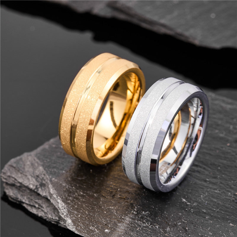 Wolframstahlring mit Gold-Finish und Sandstrahl-Rillen – Bild 5 | LuxeStyle