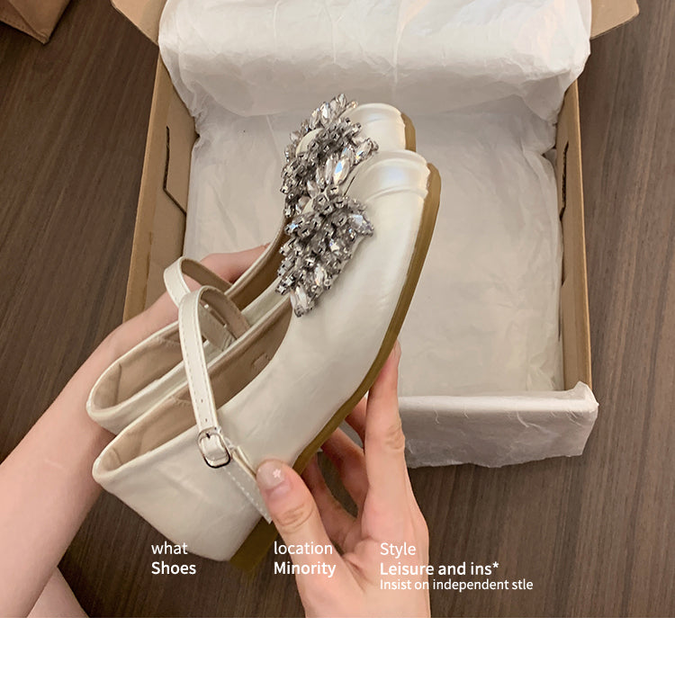 Mary Jane Flats mit Strass-Schleifen