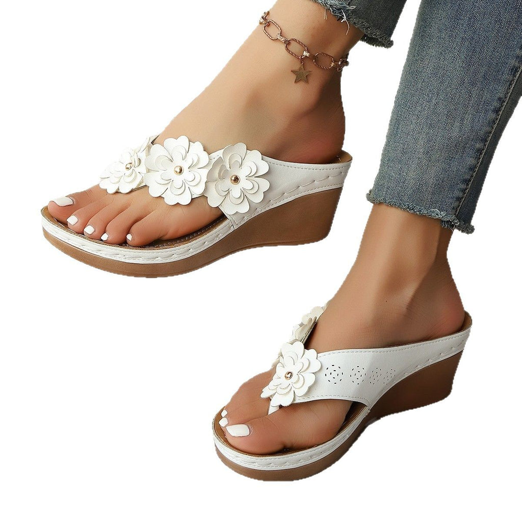 Blumenstich-Sandalen – Bild 5 | LuxeStyle