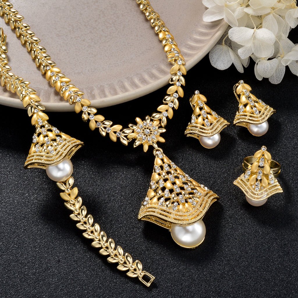 Vergoldete Halskette «Blatt» · 18k Gold-Optik