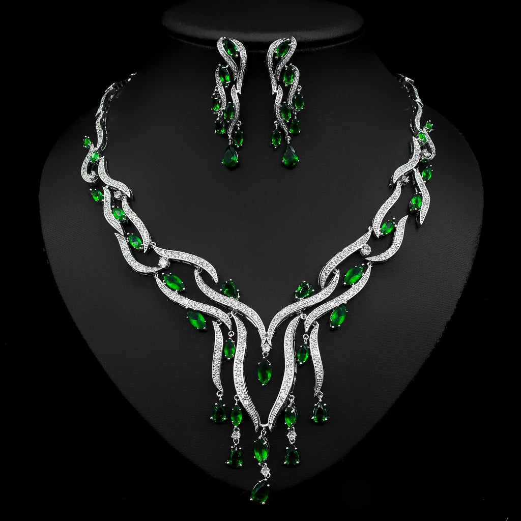 Zirkon-Schmuckset mit Quasten-Anhänger