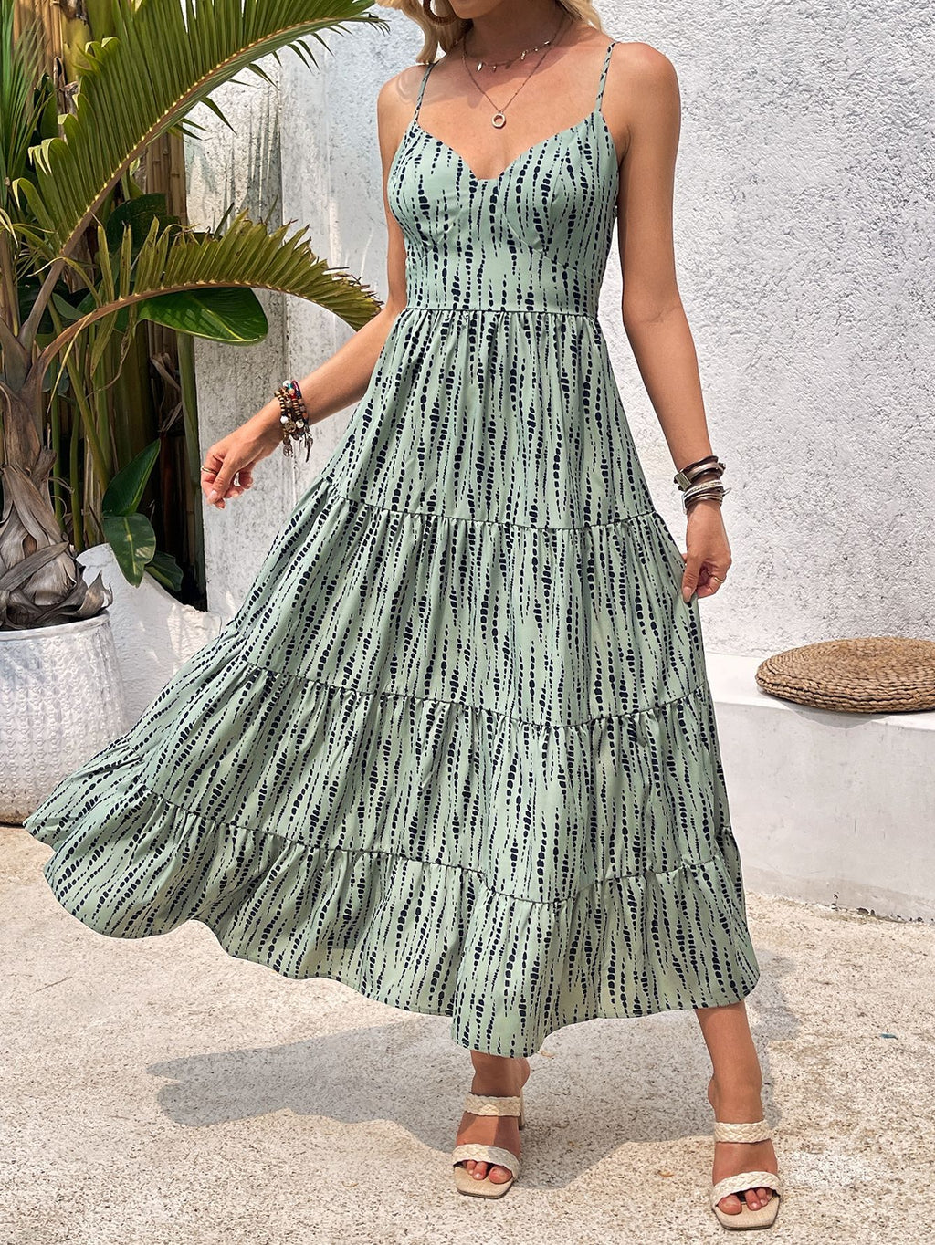 Sommerliches A-Linien-Kleid mit Rückenausschnitt – Bild 7 | LuxeStyle