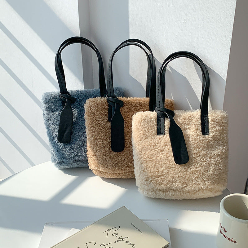 Flauschige Plüschtasche für Damen – Bild 5 | LuxeStyle