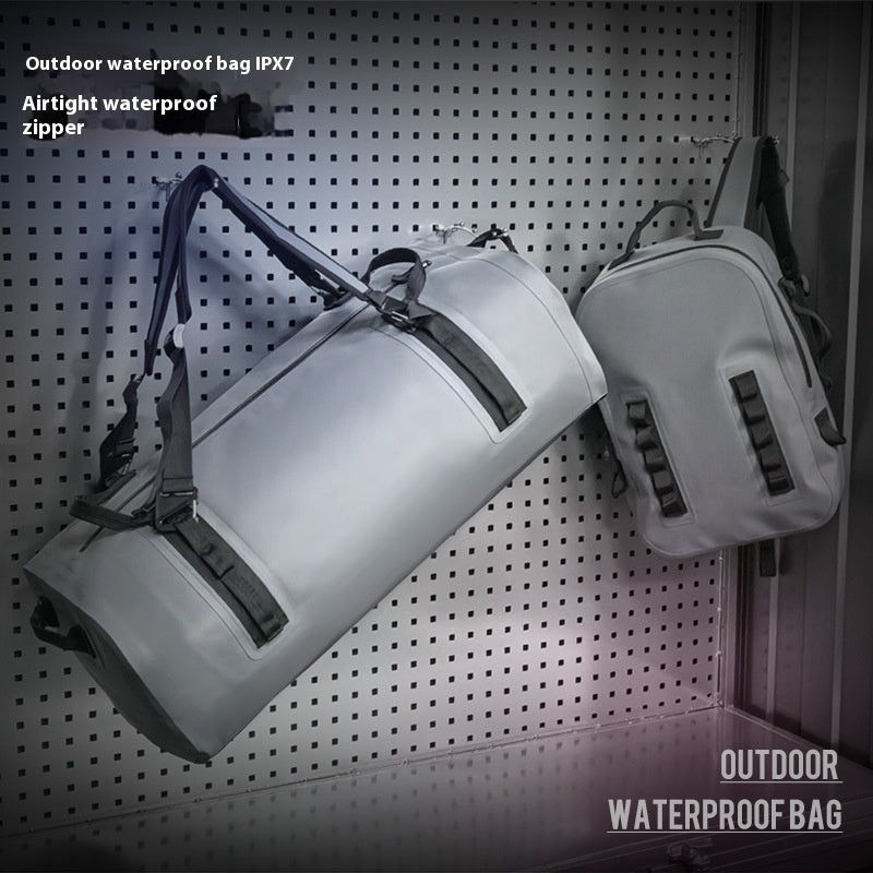 Grosser Outdoor-Rucksack 25L, wasserdicht, dunkelgrau | LuxeStyle