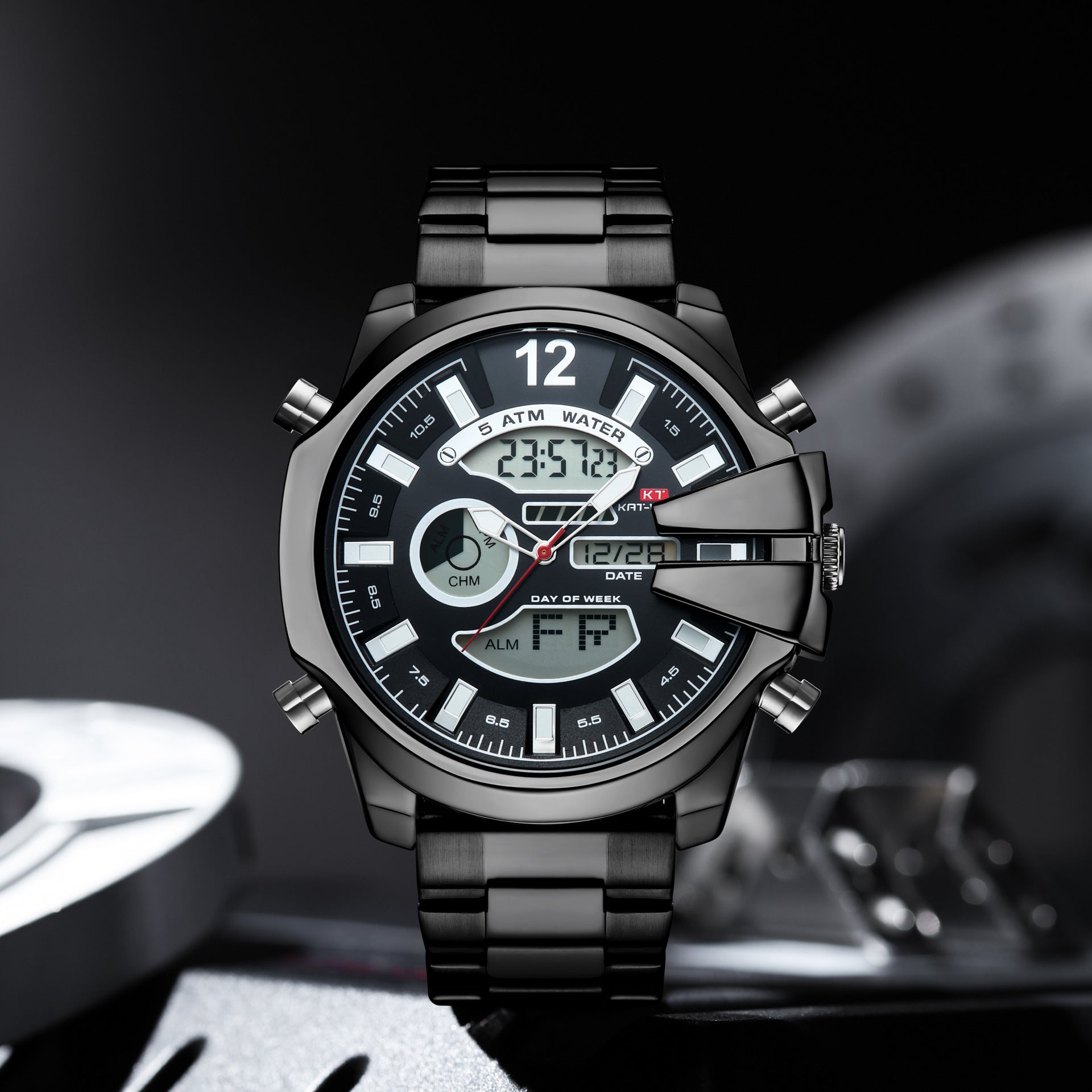 Sportliche Herrenuhr mit Doppel-Display