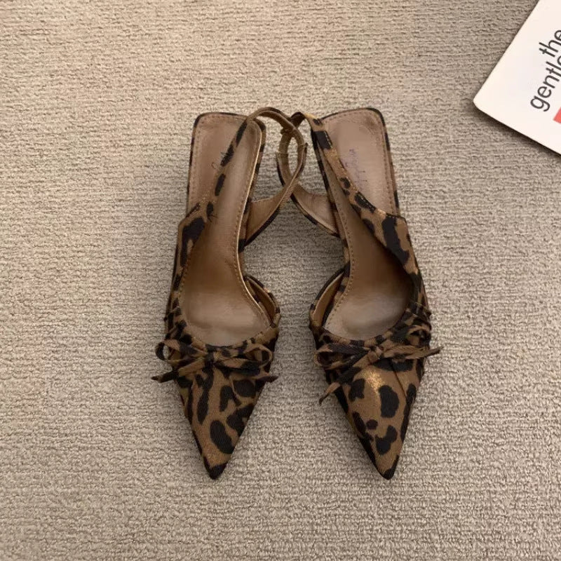 Leoparden-Print Sandalen mit niedrigem Absatz – Bild 3 | LuxeStyle