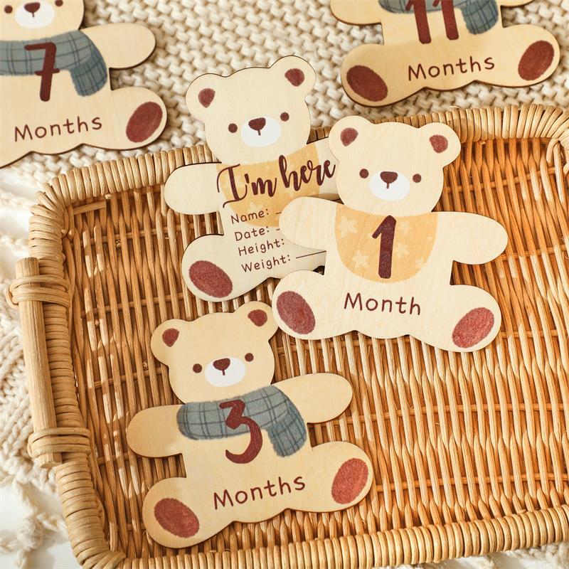 Meilenstein-Display aus Holz für Babyfotos