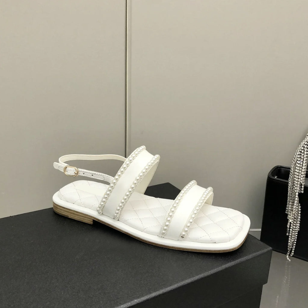 Sandalen mit Perlenriemen – Bild 6 | LuxeStyle