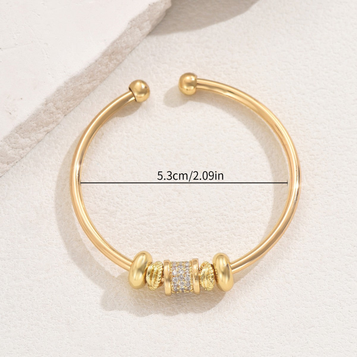 Minimalistischer koreanischer Damenarmreif mit geometrischem Design