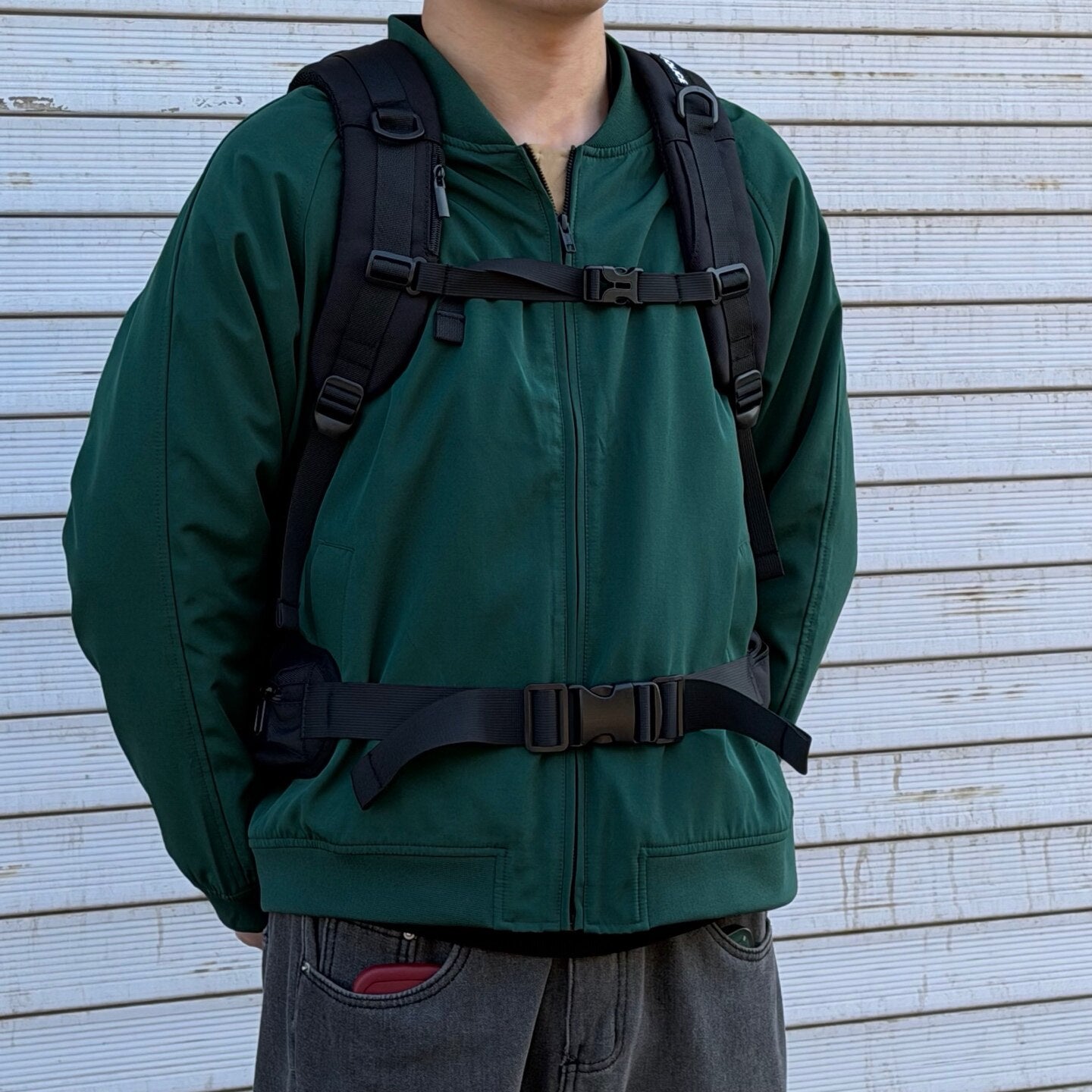 Multifunktionaler Rucksack mit doppelten Schultergurten